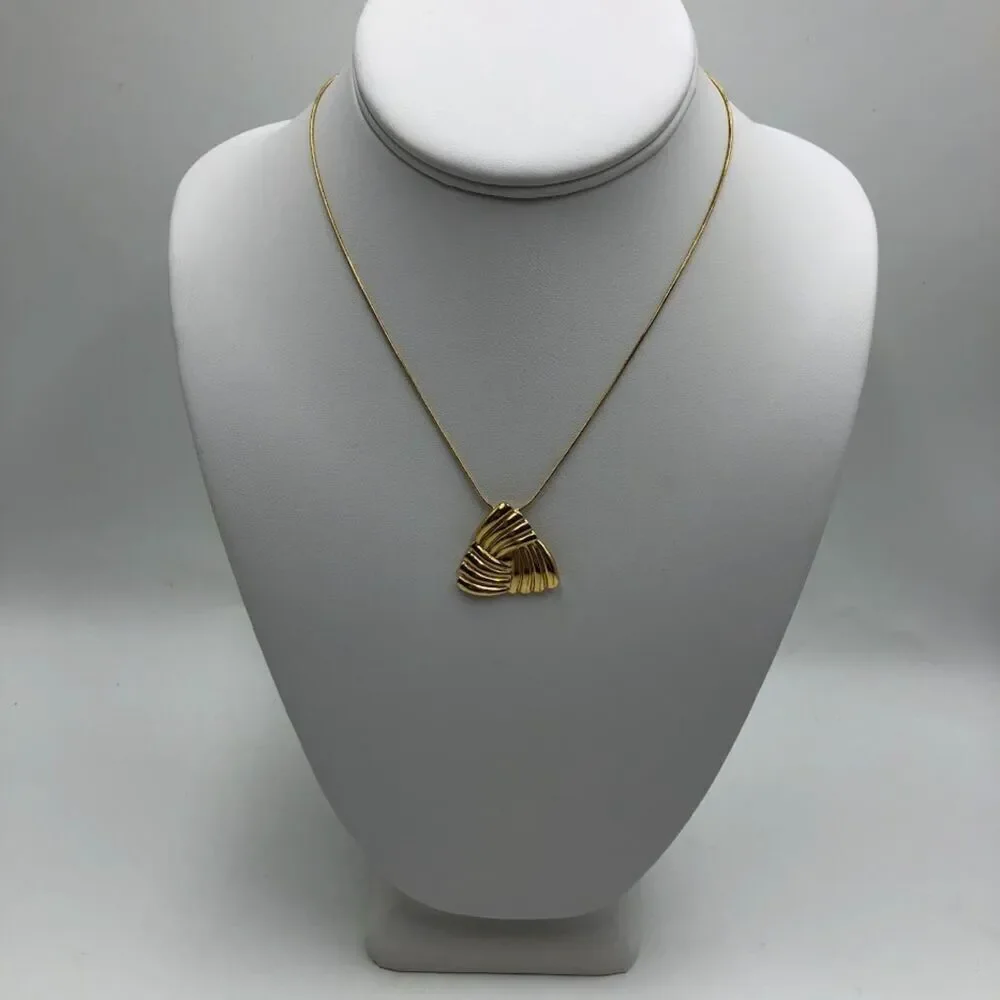 18K Gold Plated Women's Modern Texture Abstract Art Necklace Hypoallergenic